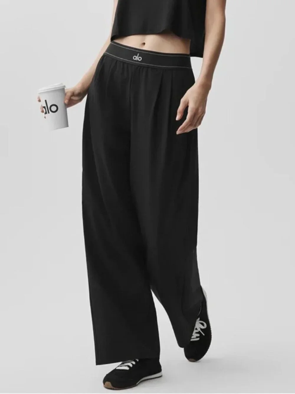 NWT Alo Yoga Women’s Suit Up Trouser Pant